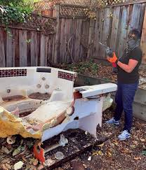 Best Property Management Cleanouts  in Kalona, IA